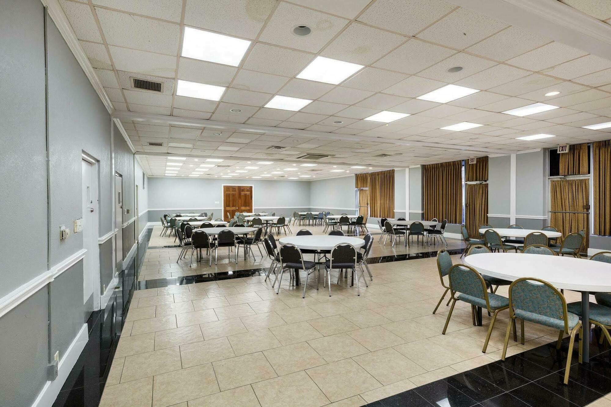 Hotel Elev8 Конро Экстерьер фото